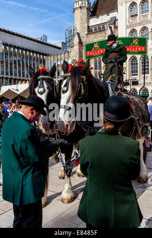 Traditional Brewers Dray, The London Pearly Kings & Queens Society Costermongers Harvest Festival, London, England Stock Photo