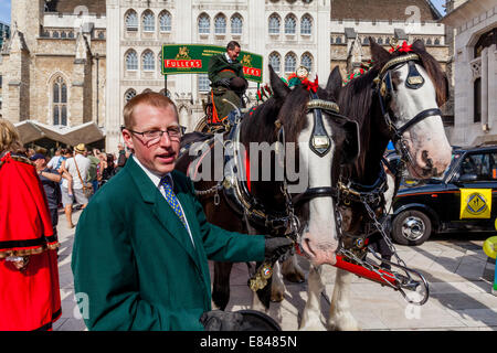 Traditional Brewers Dray, The London Pearly Kings & Queens Society Costermongers Harvest Festival, London, England Stock Photo