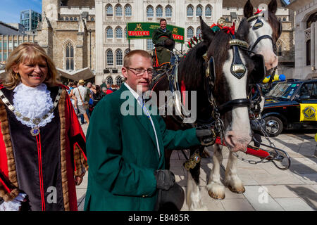 Traditional Brewers Dray, The London Pearly Kings & Queens Society Costermongers Harvest Festival, London, England Stock Photo