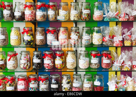 Pick and Mix: Jars of old fashioned traditional British sweets sweet, London, England, UK. Candy jar. Stock Photo