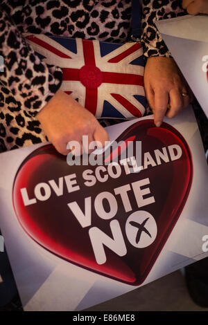 Better Together campaign/ pro-Union event, the day before the Scottish Independence referendum, Glasgow, Scotland, 2014. Stock Photo