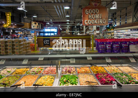 Grocery store salad hi-res stock photography and images - Alamy