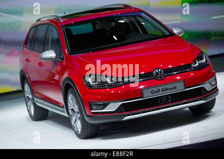The new Volkswagen Golf Alltrack is presented during the Paris Motor Show (Mondial de l'Automobile) in Paris, France, 2 October 2014. The Paris Motor Show, which takes place every other year, runs from 4 until 19 October. Photo: Daniel Karmann/dpa Stock Photo