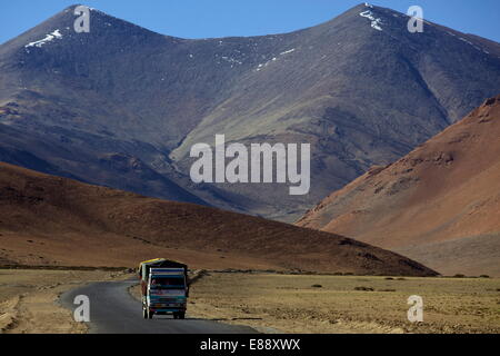 On the great plain of Ladakh, right before the Tanglang La mountain and pass, road from Manali to Leh, Ladakh, India, Asia Stock Photo