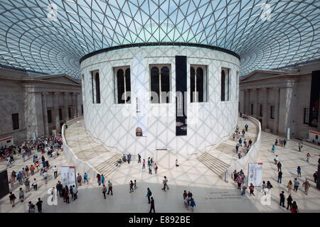 The Great Court at the British Museum,the largest covered Court in Europe designed by Foster and partners and built in 2001 Stock Photo