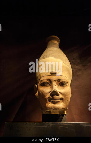 Italy Piedmont Turin Egyptian Museum Statuary Head of Thutmoside King Dynasty , reign of Thtmosis I - Thutmosis III ( 1504 - 142 Stock Photo