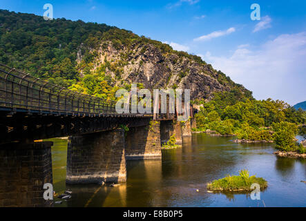 Bridge over the Potomac River and view of Maryland Heights, in Harper's Ferry, West Virginia. Stock Photo