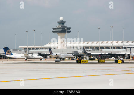 Dulles International Airport, Virginia, USA. 2nd October, 2014. Aircraft operations at Washington Dulles International Airport in Dulles, Virginia on October 2, 2014. Credit:  Kristoffer Tripplaar/Alamy Live News Stock Photo