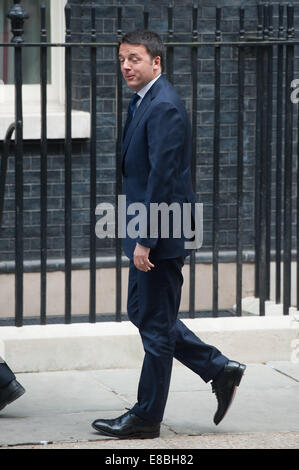 Italian Prime Minister Matteo Renzi visits David Cameron at 10 Downing Street.  Featuring: Matteo Renzi Where: London, United Kingdom When: 01 Apr 2014 Stock Photo