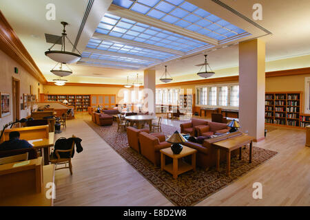 Bender reading room at Stanford Green Library Stock Photo