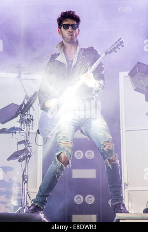 Austin, Texas, USA. 5th Oct, 2014. Musician DAVID MACKLOVITCH (aka DAVE 1) of the electronic dance music band Chromeo performs live at the Austin City Limits music festival in Austin, Texas Credit:  Daniel DeSlover/ZUMA Wire/Alamy Live News Stock Photo