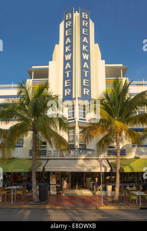 BREAKWATER HOTEL (©ANTON SKISLEWICZ 1939) OCEAN DRIVE SOUTH BEACH MIAMI BEACH FLORIDA USA Stock Photo