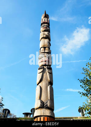 Totem outside the Horniman Museum, London Stock Photo