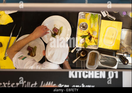 https://l450v.alamy.com/450v/e8fety/earls-court-london-uk-7th-october-2014-the-restaurant-show-competition-e8fety.jpg