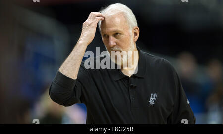 Berlin, Germany. 7th Oct, 2014. San Antonio's coach Gregg Popovich during the training session by San Antonio Spurs at 02 World in Berlin, Germany, 07 October 2014. The match between Alba Berlin and the San Antonio Spurs takes place on 08 October 2014 as part of the NBA Global Games. Credit:  dpa picture alliance/Alamy Live News Stock Photo