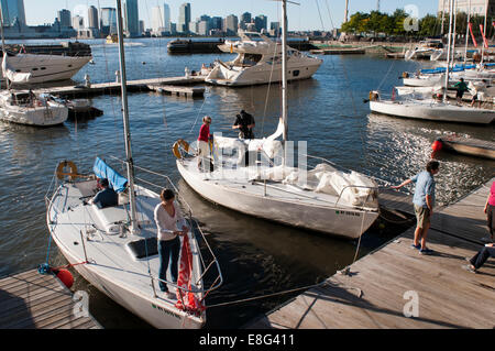 Manhattan sailing school in World Financial Center. Manhattan Sailing School is the largest and most active sailing school in th Stock Photo