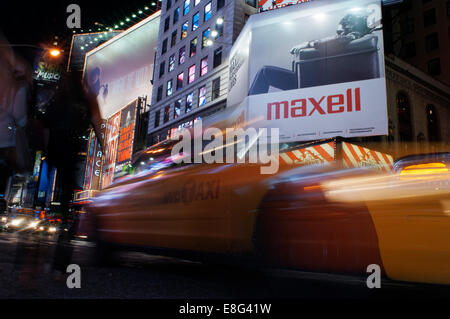 Taxis in Times Square. 1560 Broadway, between 46th and 47th Street. Telephone 212-869-5667 (8:00 to 20:00). Nearly thirty millio Stock Photo