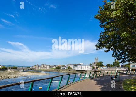 River Shannon from Arthurs Quay looking towards King John's Castle, Limerick City, County Limerick, Republic of Ireland Stock Photo