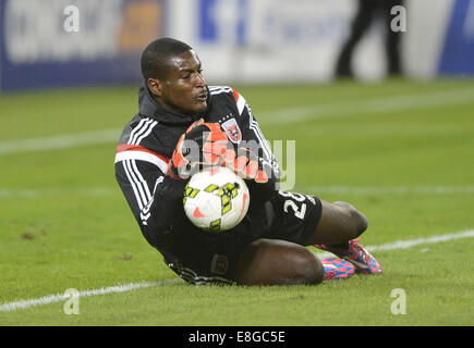 Washington, DC, USA. 24th Sep, 2014. 20140924 - D.C. United goalkeeper Bill Hamid warms up before a CONCACAF match against Tauro FC at RFK Stadium in Washington. © Chuck Myers/ZUMA Wire/Alamy Live News Stock Photo