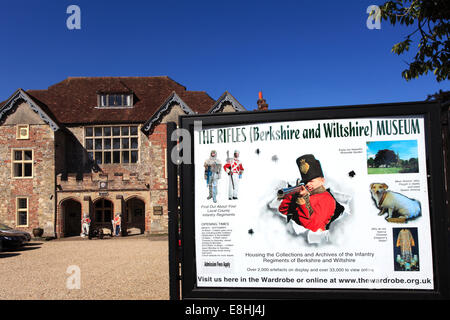 The Rifles Museum ( Berkshire and Wiltshire ) buildings, Cathedral Close, 13th Century Salisbury Cathedral, Salisbury City, Wilt Stock Photo