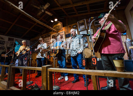 Guy and Tina's Pickin Parlor in Berkeley County South Carolina. Bluegrass music. Stock Photo