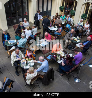 People Dining at Davys Covent Garden Market London Stock Photo