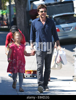 Jason Bateman shopping at the Farmers Market with his daughters, Francesca and Maple, in Beverly Hills  Featuring: Jason Bateman,Francesca Bateman Where: Los Angeles, California, United States When: 06 Apr 2014 Stock Photo