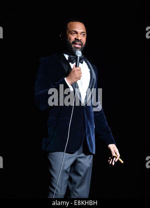 Mike Epps performs during the After Dark Tour at Fillmore Miami Beach at Jackie Gleason Theater  Featuring: Mike Epps Where: Miami Beach, Florida, United States When: 06 Apr 2014 Stock Photo