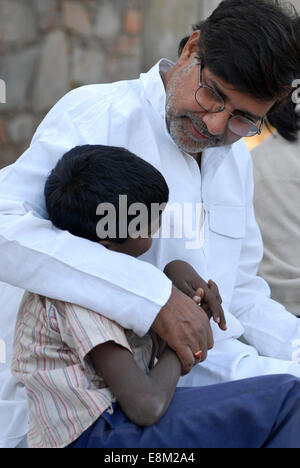 INDIA Rajasthan, Bal ashram for rescued child labourer, human rights activist Kailash Satyarthi, founder and director of NGO BBA / SACCS which fight for child rights and against child labour, he was awarded 2014 with the Peace Nobel prize , images taken November, 2006 Stock Photo