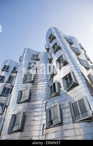 Stock Photo - Dusseldorf, Germany. The Neuer Zollhof building designed by Frank Gehry at the Medienhafen (Media Harbour). Stock Photo