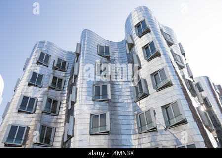 Stock Photo - Dusseldorf, Germany. The Neuer Zollhof building designed by Frank Gehry at the Medienhafen (Media Harbour). Stock Photo