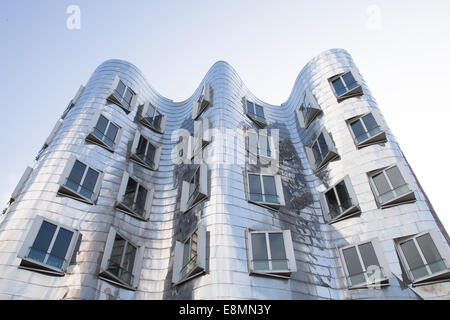 Stock Photo - Dusseldorf, Germany. The Neuer Zollhof building designed by Frank Gehry at the Medienhafen (Media Harbour). Stock Photo
