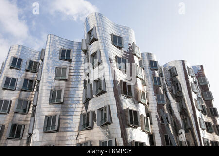 Stock Photo - Dusseldorf, Germany. The Neuer Zollhof building designed by Frank Gehry at the Medienhafen (Media Harbour). Stock Photo