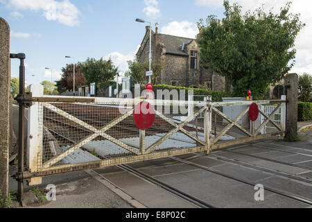 Manned level crossing at Fiskerton, on the Newark to Nottingham line, to be replaced with automatic barriers in 2015 Stock Photo