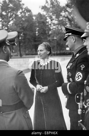 Nuremberg Rally 1936 in Nuremberg, Germany - Leader of the National Socialist Women's League (NS-Frauenschaft) Gertrud Scholtz-Klink in a conversation in front of the Congress Hall at the Nazi party rally grounds. (Flaws in quality due to the historic picture copy) Fotoarchiv für Zeitgeschichtee - NO WIRE SERVICE - Stock Photo