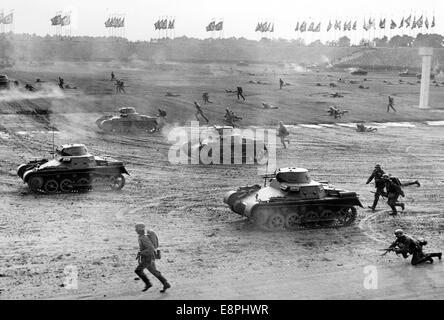 Nuremberg Rally 1937 in Nuremberg, Germany - Nazi party rally grounds - Demonstration by the Nazi armed forces (Wehrmacht) on Zeppelin Field. Here: advancing tanks and infantry. (Flaws in quality due to the historic picture copy) Fotoarchiv für Zeitgeschichtee - NO WIRE SERVICE - Stock Photo