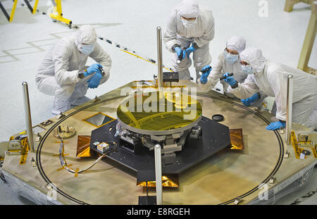 The sole secondary mirror and another primary mirror that will fly aboard NASA's James Webb Space Telescope arrived at NASA's Go