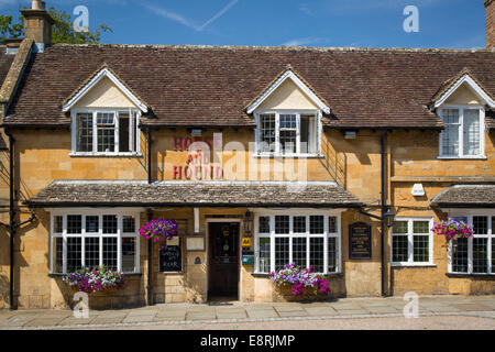 Horse and Hound Pub and Inn, Broadway, the Cotswolds, England Stock Photo