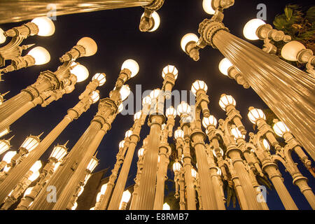 'Urban Light', an installation of 202 restored 1920's era cast iron streetlamps, located outside the Los Angeles County Museum o Stock Photo