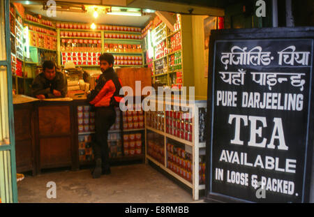 India tea shop hi-res stock photography and images - Alamy