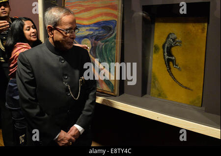 The President of India, Shri Pranab Mukherjee and Ms Sharmistha Mukherjee, Visiting Munch Museum followed by a signing of MOU between Ministry of Culture, Govt. of India and munch Museum at Oslo. President Pranab Mukherjee is the first Indian head of state to visit Norway. © Bhaskar Mallick/Pacific Press/Alamy Live News Stock Photo