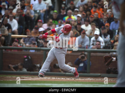 San Francisco, CA, USA. 14th October, 2014. St. Louis Cardinals second baseman Kolten Wong (16) hits a two run double in the fourth inning of Game 3 of the National League Championship Series at AT&T Park on Tuesday, Oct. 14, 2014 in San Francisco. Calif. (Credit Image: © Jose Luis Villegas/Sacramento Bee/ZUMA Wire) Stock Photo