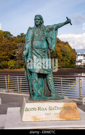 Bronze statue of Red Hugh O'Donnell on Donegal pier, Ireland Stock ...