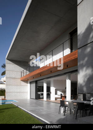 Double height balcony facade of D House, Israel, Middle East. Stock Photo