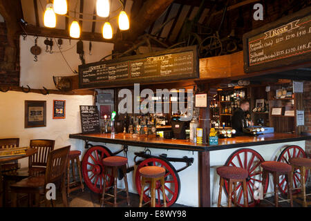 Inside the Th'Owd Tithe Barn pub, Garstang, Lancashire, UK Stock Photo ...