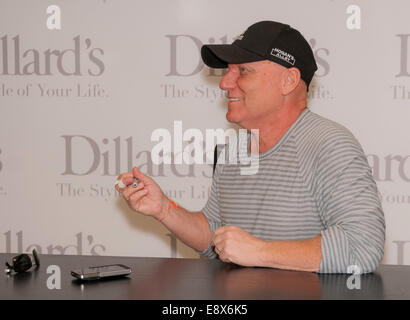 Shoe designer Steve Madden meets fans at Dillard's: Pembroke Lakes Mall, during an event hosted by TV personality Julissa.Bermudez.  Featuring: Steve Madden Where: Pembroke Pines, Florida, United States When: 12 Apr 2014 Stock Photo