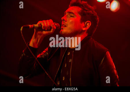 Milan, Italy. 15th October, 2014. The British electronic pop band RAMONA FLOWERS performs at Magazzini Generali opening the show of Kaiser Chiefs Credit:  Rodolfo Sassano/Alamy Live News Stock Photo