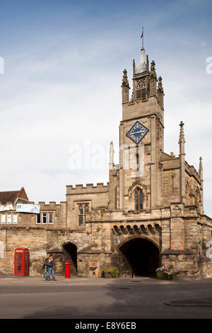 UK, England, Warwickshire, Warwick, St Peter’s Chapel above Eastgate Stock Photo