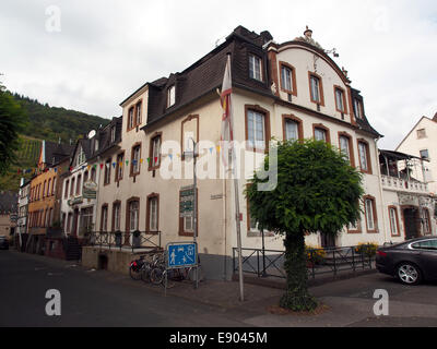 Bruckenstrasse, Alf (Mosel), bild 1 Stock Photo