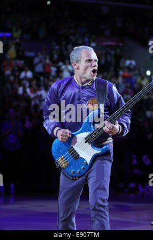 Sunday April 13 2014; Celebs out at the Lakers game. The Memphis Grizzlies defeated the Los Angeles Lakers by the final score of 102-90 at Staples Center in downtown Los Angeles, CA.  Featuring: Flea Where: Los Angeles, California, United States When: 13 Apr 2014 Stock Photo